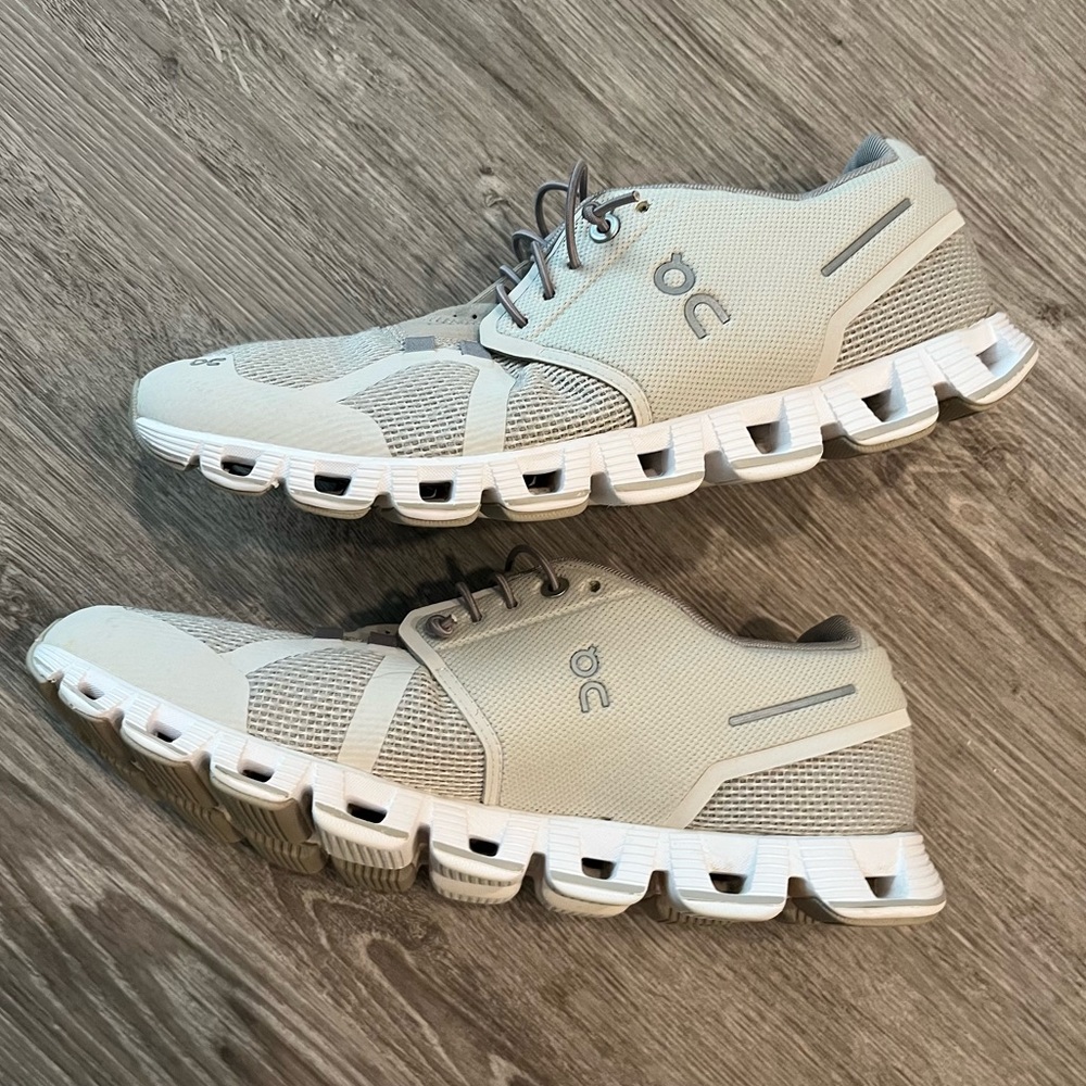 On Running Cloud Shoes